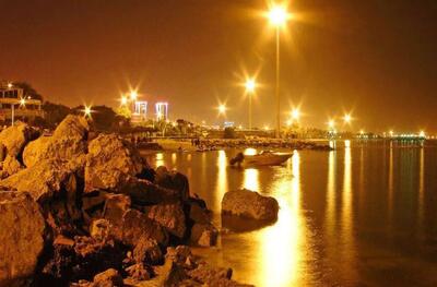 ایرنا: صدای ۴ انفجار در اطراف کنارک/ صدای انفجار تا چابهار و دشتیاری شنیده شد/ تسنیم: شنیده شدن صدای ۶ انفجار در کنارک و چابهار/ ایرنا: صدای چهار انفجار در شرق بندرعباس/ نیروی دریایی آمریکا: محاصره دریایی ایران عصر سه‌شنبه ساعت ۸ شب به وقت گرینویچ، آغاز می‌شود/ نیویورک‌تایمز: ترامپ رسماً به کنگره اطلاع داده که درگیری‌ها علیه ایران از سر گرفته شده