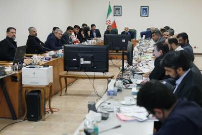 عارف: نهادهای بهداشتی و درمانی در تشییع رهبر شهید عملکردی ماندگار از خود بهجا گذاشتند