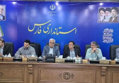 معاون استاندار: صدور مجوز طرحهای سرمایهگذاری در فارس باید شتاب بگیرد