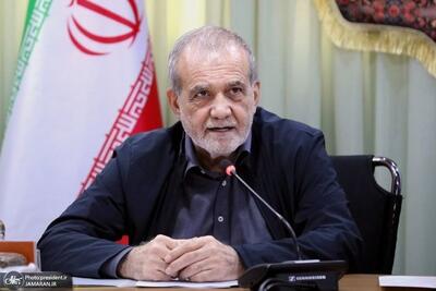  پزشکیان: مسئولیت‌ها باید بر مبنای توانمندی، شایستگی و کارآمدی افراد واگذار شود، نه بر اساس ملاحظات جناحی، سیاسی یا روابط غیرحرفه‌ای/ اگر مدیری نتواند مصرف منابع و انرژی در مجموعه تحت مدیریت خود را به شکل مطلوب کنترل کند، باید در کارآمدی او تردید کرد