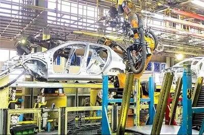  شرط مجلس برای وام ۱۰۰ هزار میلیاردی خودروسازان؛ بدهی قطعه سازان را بدهید