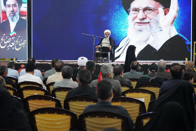  تأکید امام جمعه بوشهر بر ضرورت حفظ وحدت ملی حول محور ولایت
