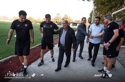  ۲ بازیکن خارجی و یک اسطوره در پرسپولیس +تصاویر - پارس فوتبال
