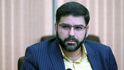 پست محمد حسین رنجبران درباره حضور نوه های خمینی در مراسم بدرقه آقای شهید ایران
