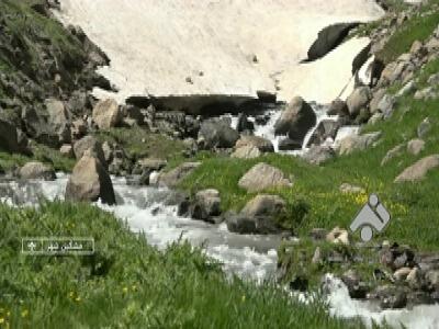 برفروبی راه عشایر دامنه سبلان در تابستان
