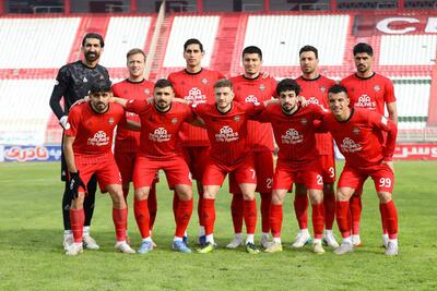  ستاره‌های تراکتور ماندنی شدند