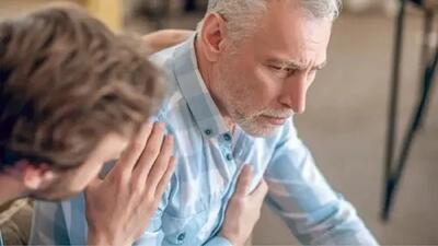 آیا اضطراب میتواند بدون بیماری قلبی باعث درد قفسه سینه شود؟