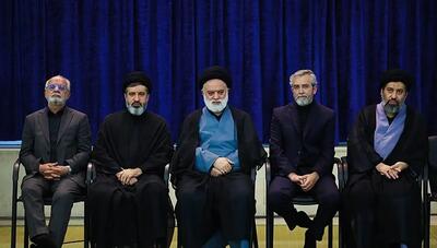  چهره‌های سرشناس کشور در مصلای تهران گرد هم آمدند (+عکس)