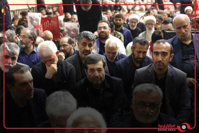  حضور وزیر ورزش و جوانان در مراسم بزرگداشت رهبر شهید