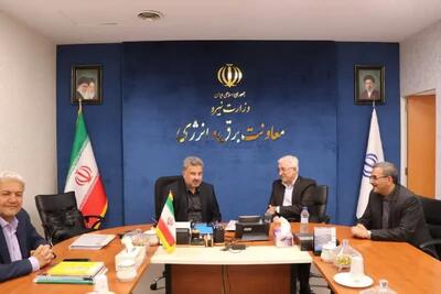  استاندار خراسان شمالی: برق پایدار برای صنایع، خط قرمز ماست/ استان را به قطب سرمایه‌گذاری انرژی تبدیل می‌کنیم