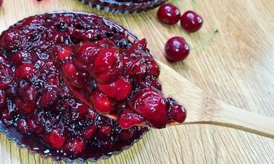  ترشک آلبالو فوق العاده خوشمزه و راحت / اگه یکبار امتحان کنی دیگه از بیرون نمیخری !