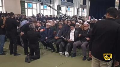حضور فرزندان رهبر شهید انقلاب در مراسم بزرگداشت ایشان در مصلای تهران+ فیلم