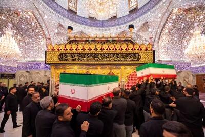  سیدمصطفی خامنه ای در حال زیارت مزار حضرت ابالفضل العباس(ع) | عکس