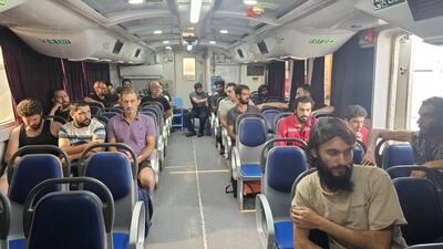  عملیات نجات در آب‌های بندرعباس با انتقال ۲۳ خدمه کشتی به قشم