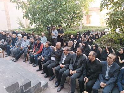  یاد رهبر شهید محفل‌آرای شعرای اردبیل شد