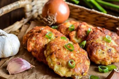 آموزش آشپزی / طرز تهیه کوکوی مرغ پنیری