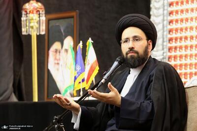  نگاهی به مواجهه با سخنان سیدعلی خمینی در مراسم بزرگداشت رهبر شهید