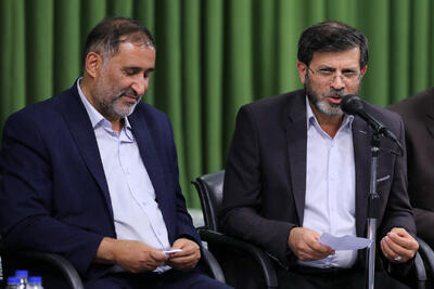  چرا در جلسات دیدار شاعران با رهبر، بعضی حضور نداشتند؟/ ناصر فیض: کجای دنیا همه شهروندان یک کشور موافق نظام سیاسی حاکم‌اند؟