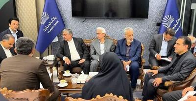 گره ارزی دو طرح لاستیک سازی لرستان روی میز بانک تجارت و استاندار