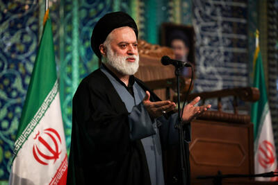  آیت‌الله سید مصطفی خامنه‌ای: مقابله با اشرار، در تضاد با صبر نیست