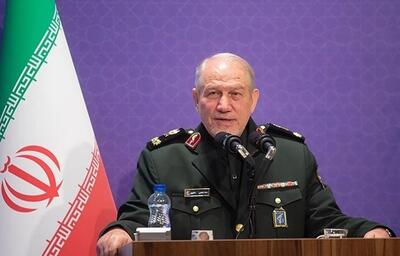 در سال ۷۶، ما ۲۰۰۰ موشک داشتیم، حضرت آقا در آن زمان فرمودند ۲۰۰۰ موشک کم است و باید به چند ده هزار موشک برای چندین ماه جنگ برسد