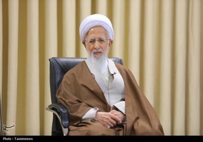 آیتالله جوادی آملی: حضور مردم در میدان از جلوههای نصرت الهی است - تسنیم