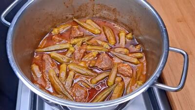 خورشت بامیه مجلسی؛ یک طعم بهیادماندنی با چند نکته ساده