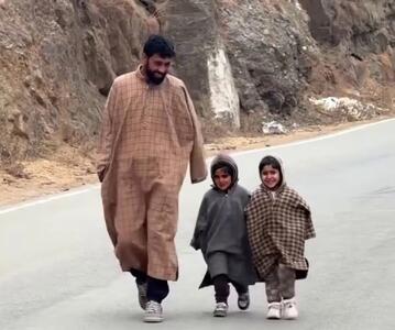 بامزهترین بخاری سیار که مردم را گرم نگه میدارد