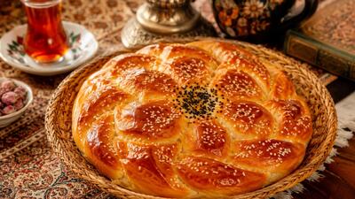  نان شیرمال با کره مارگارین؛ راز پخت شیرمال بازاری نرم، خوش رنگ و پنبه ای در خانه