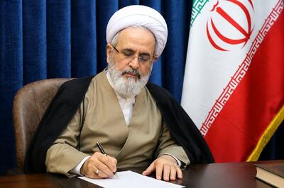  آیت‌الله اعرافی: ملت ایران به خاطر مشکلات اقتصادی به دشمن باج نمی‌دهد