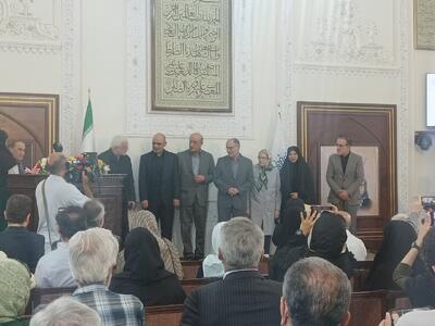  دکتر محرز: سرمایه اصلی کشور، جوانان هستند که امیدوارم در کشور بمانند و ایران را بسازند