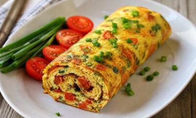 طرز تهیه املت پیازچه؛ صبحانهای ساده و خوشمزه در ۱۰ دقیقه