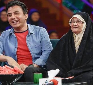 تصاویر مراسم تشییع مادر داریوش فرضیایی