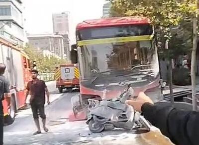  سانحه برای یکی از اتوبوس‌های شهری تهران در خیابان ولیعصر