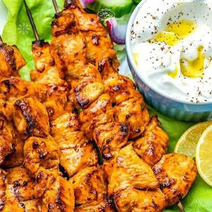 جوجه ی زعفرونی یک یک گزینه خوشمزه برای نهار
