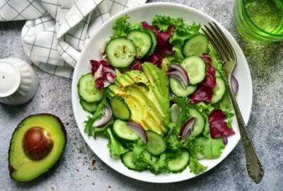 طرز تهیه 12 سالاد تابستانی که جای ناهار را هم میگیرند
