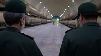 تصاویر بازدید شهیدان حاجیزاده و محمود باقری از شهر موشکی
