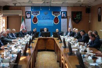  با حضور استاندار اصفهان؛امضای تفاهم‌نامه احداث ابرمجموعه آموزشی فرهنگی و ورزشی در اصفهان/سرمایه‌گذاری دو همتی برای آینده تعلیم و تربیت