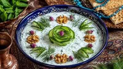 تزیین ماست و خیار؛ ۲۰ ایده ساده، مجلسی و تک نفره برای سفره ایرانی