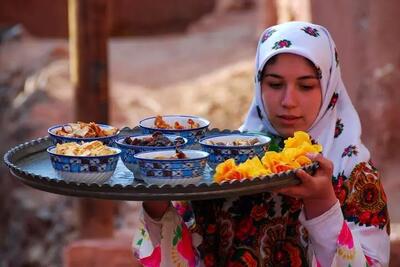  ۵ غذای ایرانی که خارجی‌ها عاشقش هستند؛ از کباب تا ته‌چین با دستور پخت