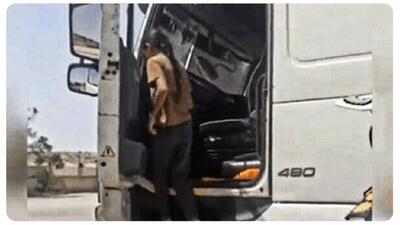 تریلی با راننده دختر ۱۰ ساله در هرمزگان توقیف شد