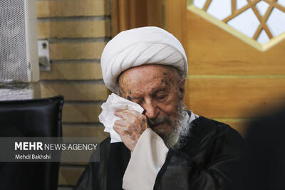  بزرگداشت رهبر شهید از سوی آیت الله مکارم شیرازی در قم