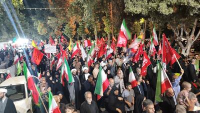  یاد شهدای وطن در اجتماع شبانه کرمانشاه گرامی داشته شد