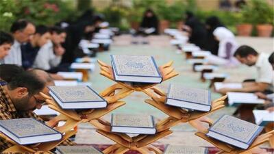  محفل انس با قرآن در آران و بیدگل به مناسبت هفتمین شب تدفین رهبر شهید انقلاب + فیلم