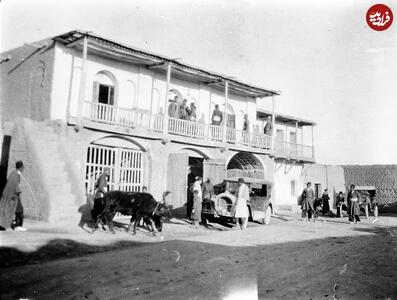  ایران قدیم؛ یک مسافرخانه در شهر «دلیجان»؛ سال 1307(عکس)