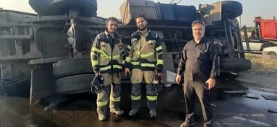  واژگونی تانکر حمل مواد شیمیایی در جاده بوئین‌زهرا