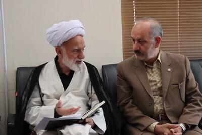امام جمعه اراک در بازدید از میز خدمت بهزیستی: خدمت به مددجویان، مصداق بارز عدالت اجتماعی است