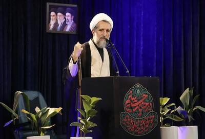  امام جمعه قزوین: بازماندن اینترنت در شرایط فعلی به‌صلاح کشور نیست!