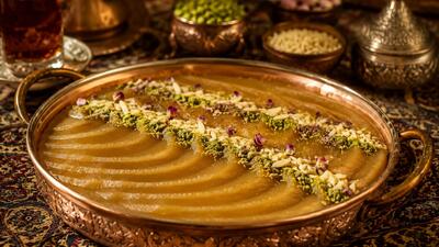  حلوای شیر خشک عربی کشدار با طعم سوهان؛ دسر مجلسی با بافتی نرم، کشدار و عطری دل انگیز