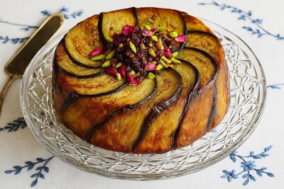 طرز تهیه ته چین غوره بادمجان؛ خوش مزه ترین پلوهای مخلوط ایرانی مناسب تابستان